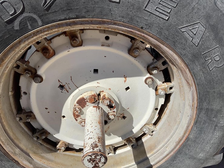 allis-chalmers-7020-image-14