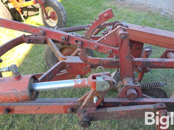 4-bottom-plow-image-15