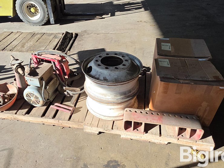 international-tractor-parts-image-2