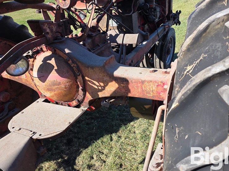 1938-farmall-f-20-2wd-tractor-image-11