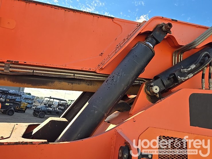 2016-sky-trak-8042-image-49