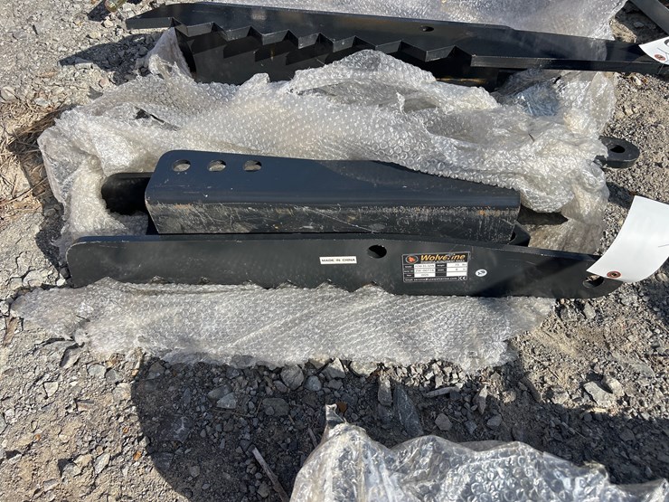 #66-•-wolverine-6”x31”-manual-excavator-thumb-image-2