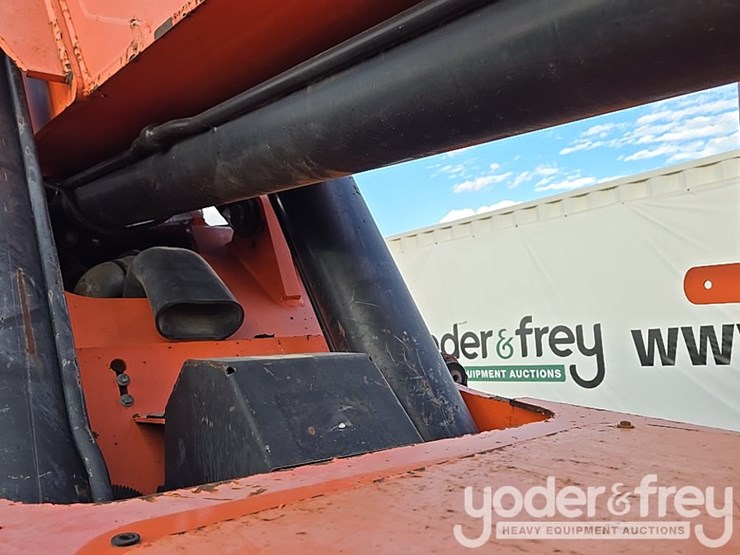 2016-sky-trak-8042-image-59