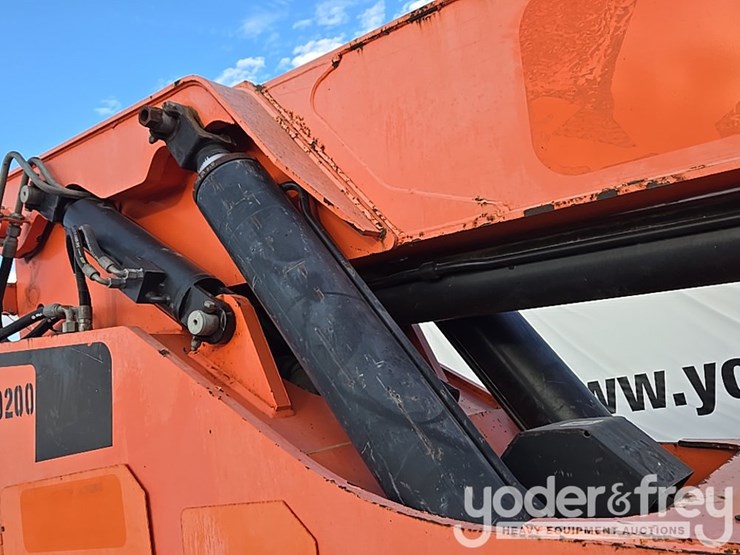 2016-sky-trak-8042-image-58