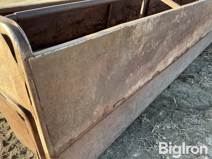 steel-bottomless-feed-bunks-image-12