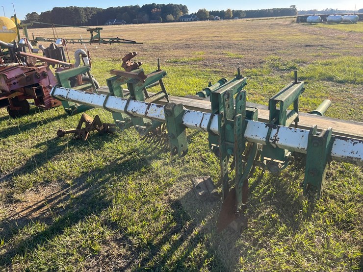 4-row-kmc-rolling-cultivator-on-a-160”-x-4”-x-4”-diamond-bar-located-at-1244-vandiford-rd-snow-hill-nc
call-252-531-8061-for-more-info-image-5