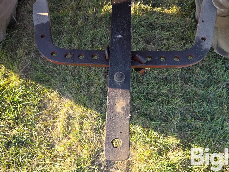 1953-farmall-super-a-2wd-tractor-image-9