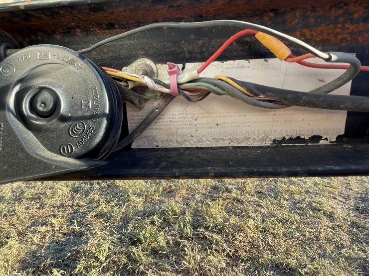 #6240-•-2002-big-tex-car-trailer-(trailer-#0938nc)-(has-tx-title)-image-11