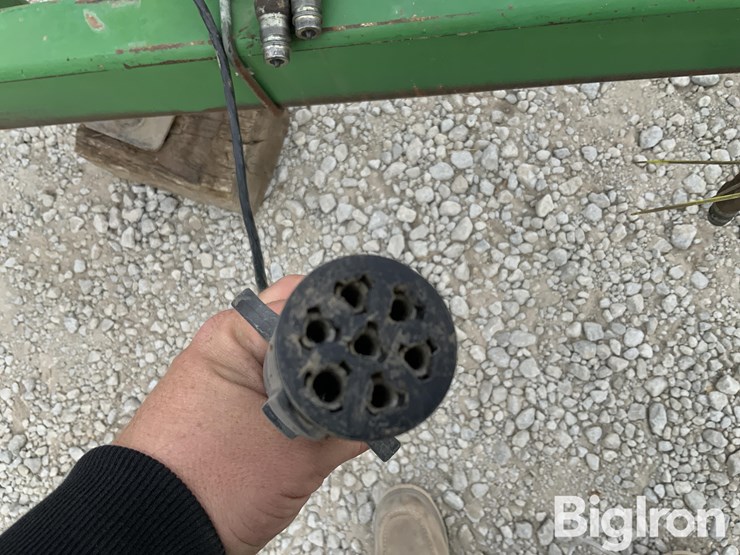 john-deere-630-image-15