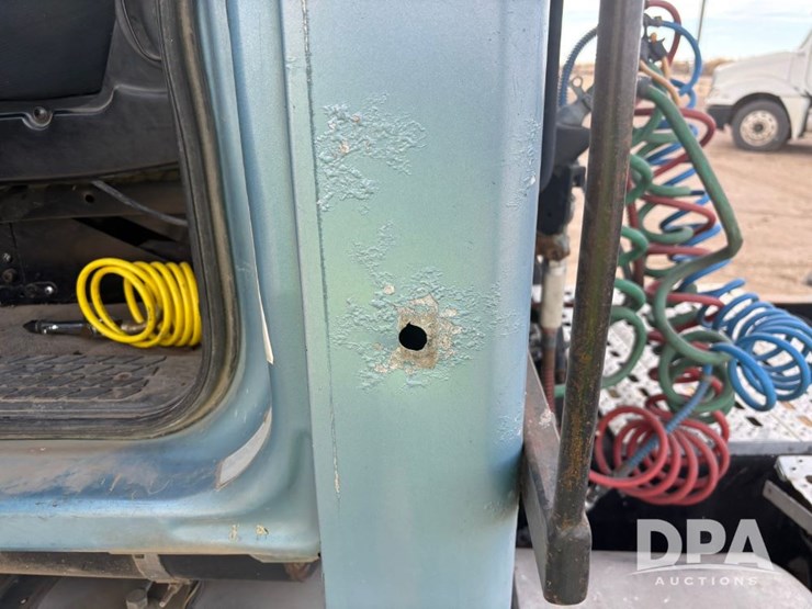 2000-caterpillar-10-image-68