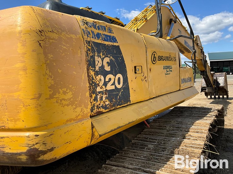 komatsu-220-trackhoe-image-13