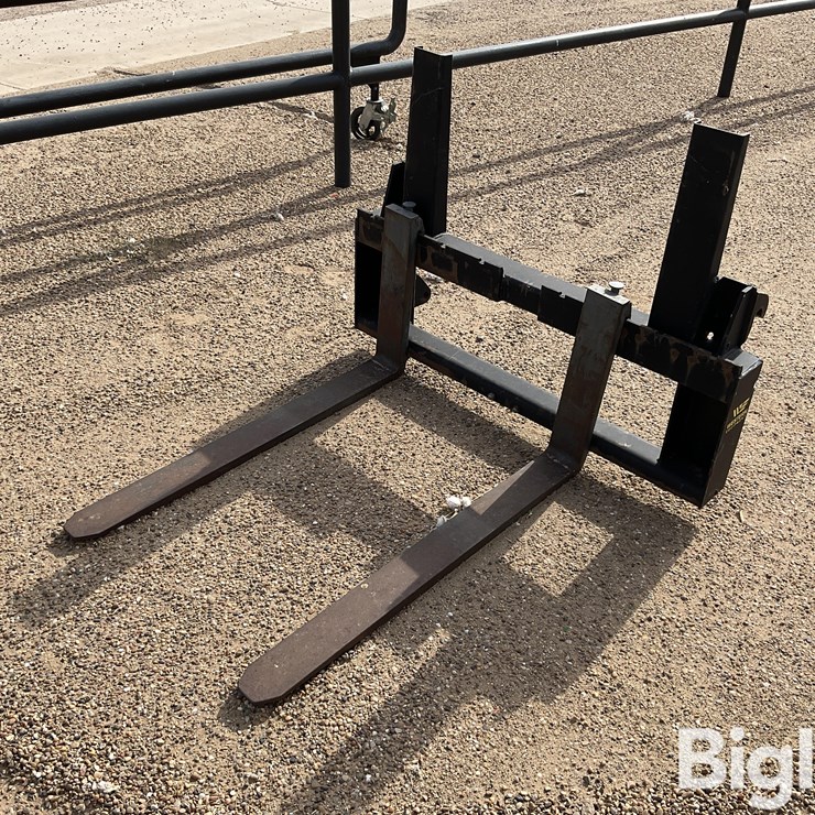 2015 Massey Ferguson PF42 Fork Lift Attachment