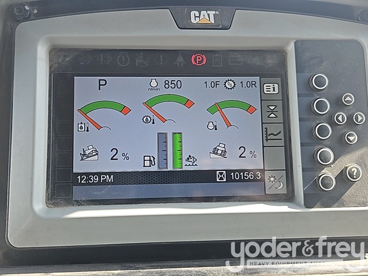 2017-caterpillar-d6n-image-41