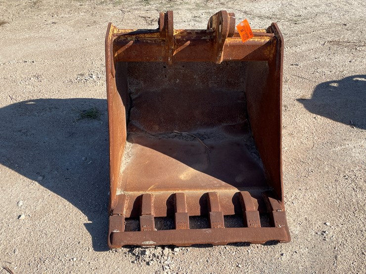 #6339-•-excavator-bucket-image-3