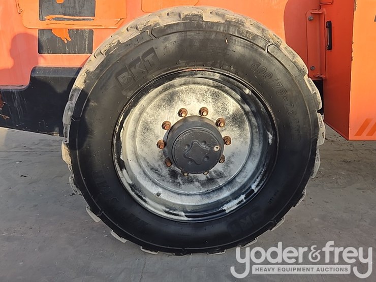 2016-sky-trak-8042-image-26