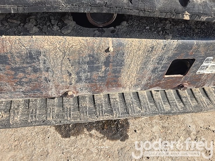 2019-deere-35g-image-28