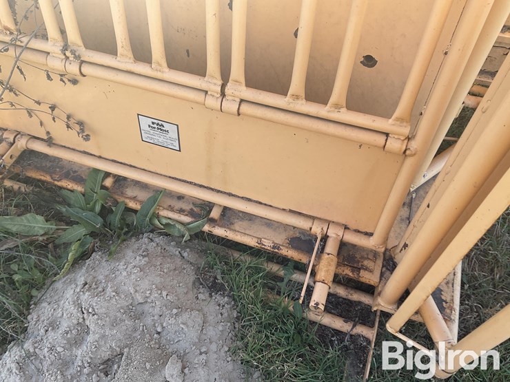 foremost-calf-working-table-image-12