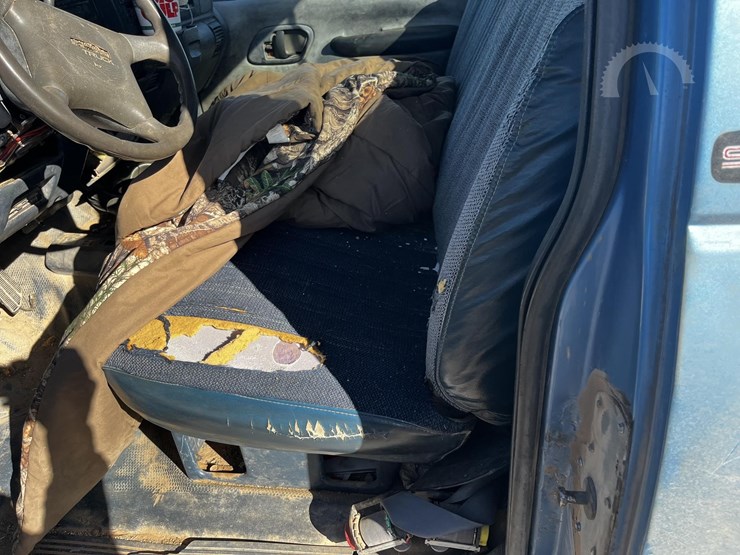 1997-gmc-sierra-2500-sl-image-4