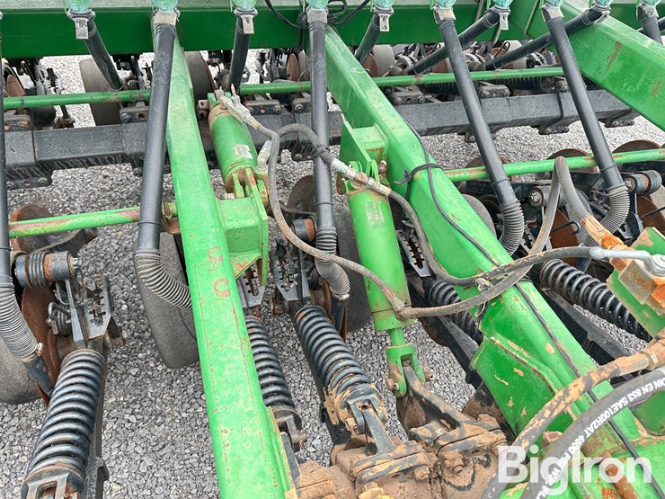john-deere-1560-image-13