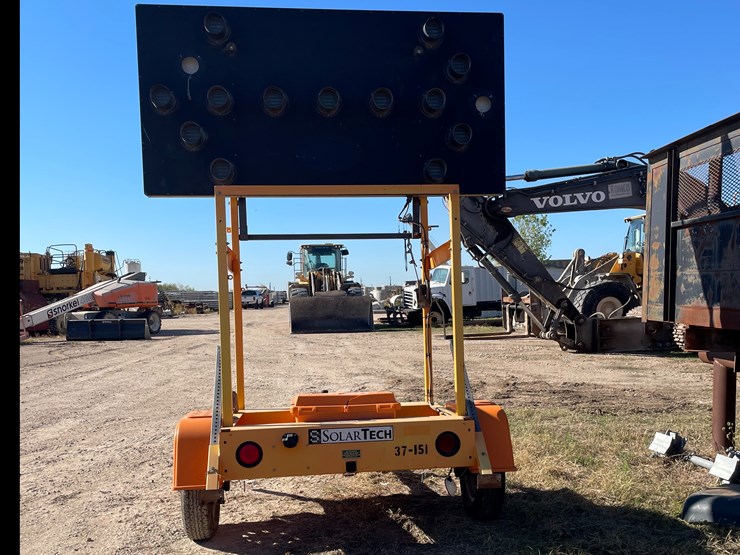 #6313-•-2018-solar-tech-arrow-board-(trailer-#37151),-no-title-image-1