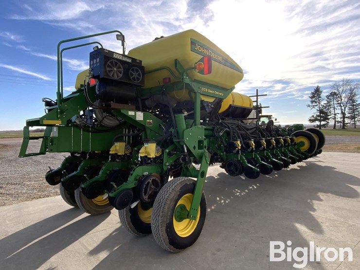 2009-john-deere-1770nt-ccs-image-5