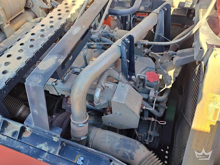 2019-hitachi-zx300-lc-image-9