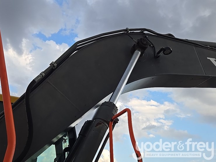 2019-volvo-ec200el-image-40