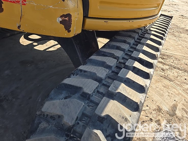 2020-deere-35g-image-27