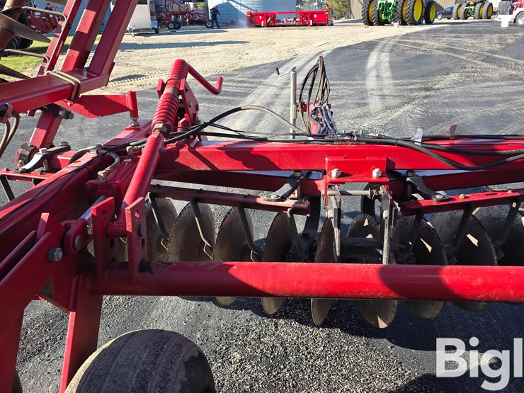 case-ih-3950-image-16