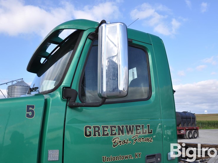 2009-volvo-vnl64t-t/a-truck-tractor-image-11