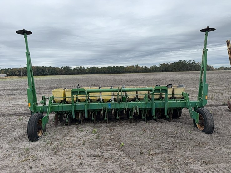 john-deere-7100-image-2