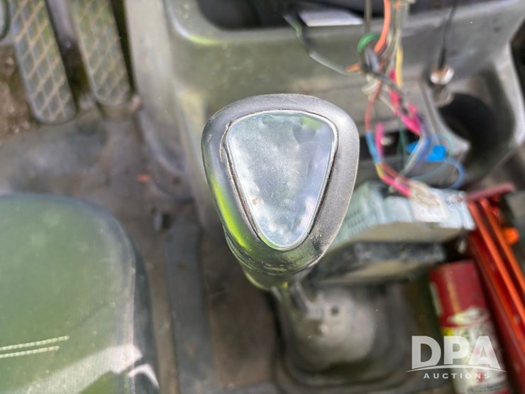 2000-caterpillar-10-image-72