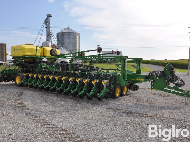 2022-john-deere-db60-image-7