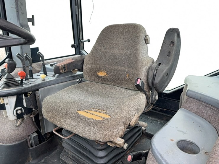 new-holland-8770-image-154