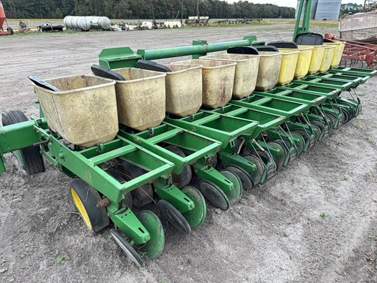 john-deere-7100-image-8