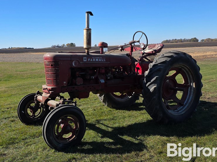 1940-farmall-h-2wd-tractor-image-1