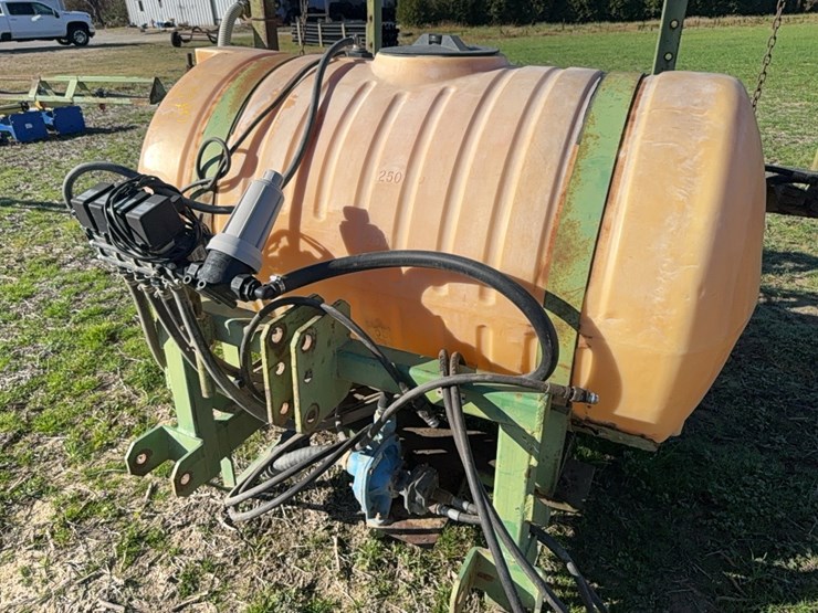 reddick-sprayer--with-controls-and-hydraulic--hypro-pump-located-at-107-jernigan-swamp-rd.-in-ahoskie,-north-carolina-image-5