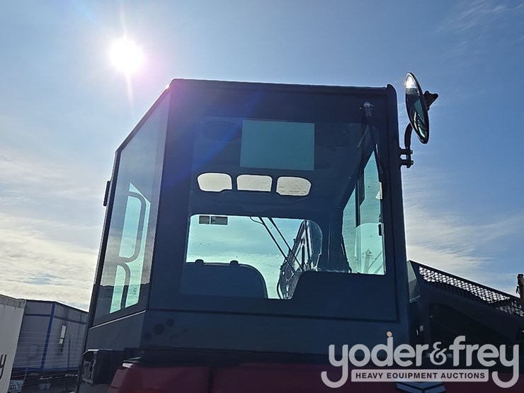 2022-yanmar-vio80-image-91