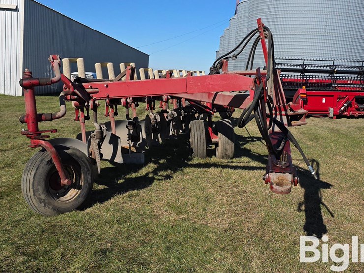 international-700-image-2