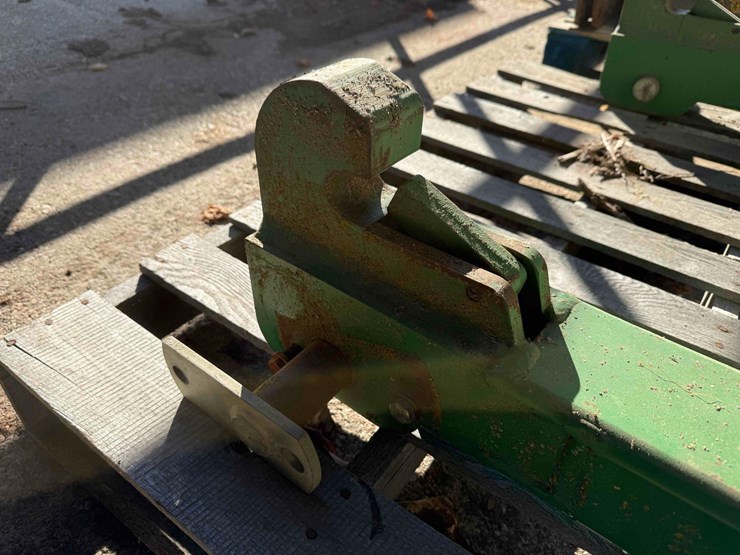 john-deere-quick-hitch-image-4