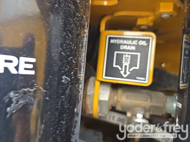 2017-deere-872g-image-123