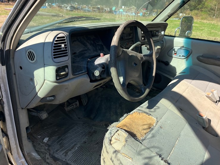 1997-chevrolet-3500-image-13