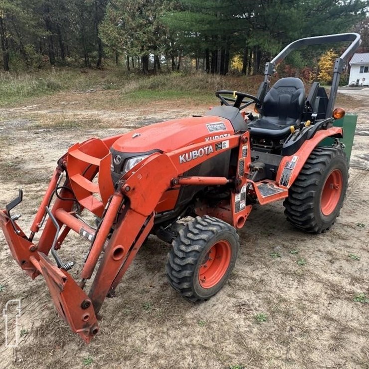 KUBOTA B2601 5904