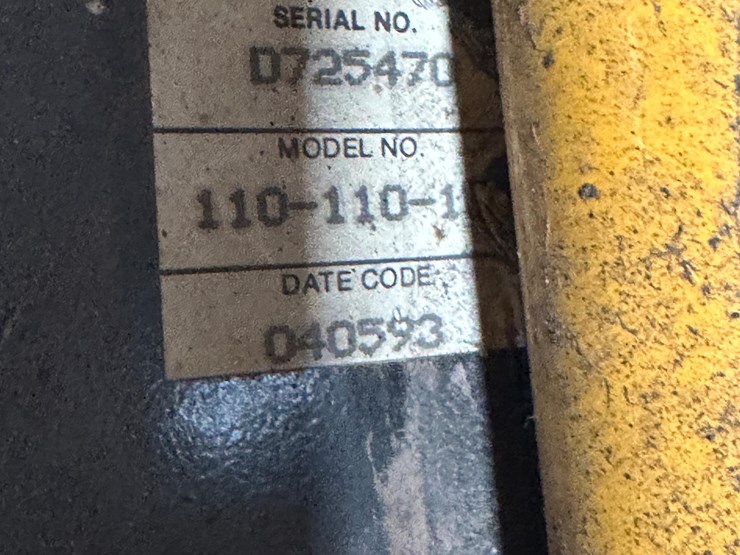 craftsman-110-battery-tender-image-6