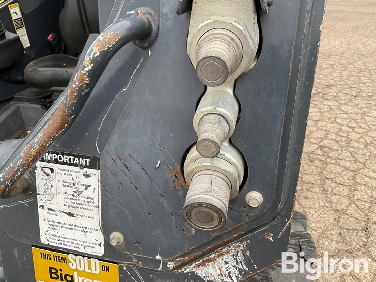 2021-deere-332g-image-13