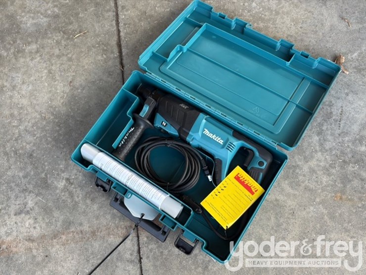 makita-1"-rotary-hammer-corded,-hr2641-(1yr-factory-warranty)-image-3