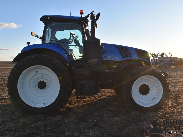 2022-new-holland-t8.320-image-4