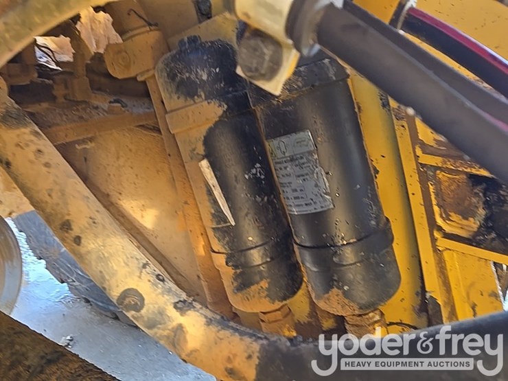 2016-caterpillar-950m-image-53