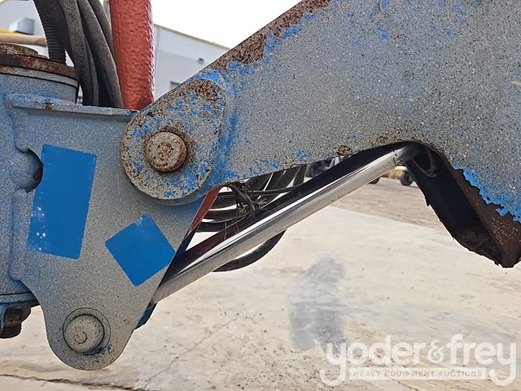 2015-genie-zx-135-image-16