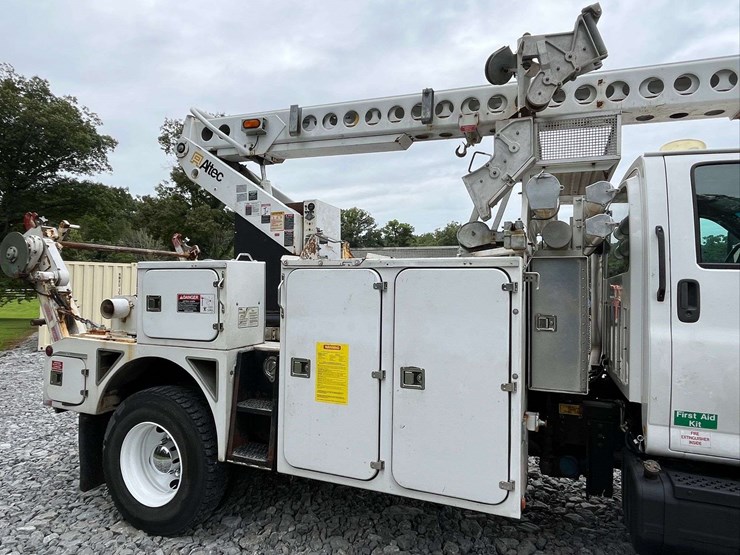 2005-gmc-c8-cable-placer-truck-image-39